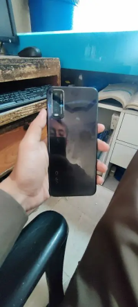 Vivo y20 available for sale