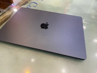 Macbook Air m2 15 inch 8 gb Ram and 256 gb storage