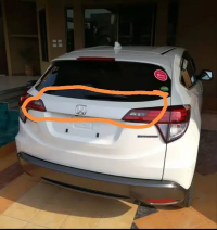 Honda VEZEL Back Garnish Trunk Grill with Monogram in Pearl White