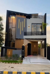 Brand new 5 marla House For sale in park view city Lahore