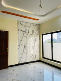 500 Square Feet Flat In Bahria Town - Sector C For Rent