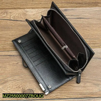SPACIOUS LEATHER WALLET
