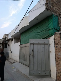 Muslim town Alfrooq school street no 27 single story used 7.75 mrla marble house urgent Sale wid gas mtr