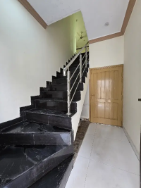 4 bedroom12 marla like brand new upper portion 2 bed lock b kar sakta hain lock k sath 52k rent