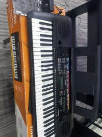 Yamaha E263 with all original accessories bag and 6 months warranty